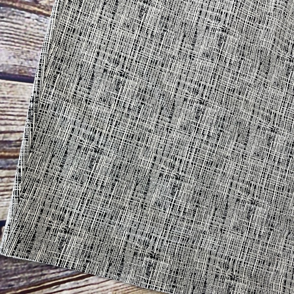 Medium express black and white stretch pencil skirt - Picture 2 of 4